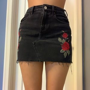 Skirt with roses
